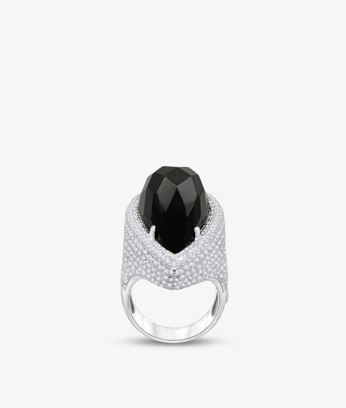 Onyx Ring with Brilliant-Cut Diamonds