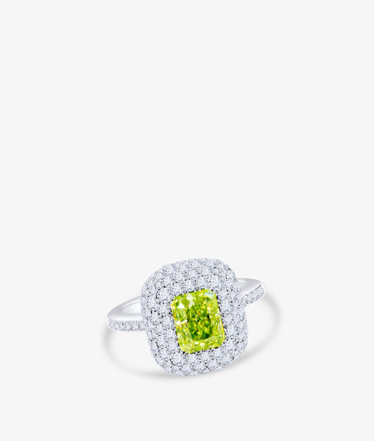 Intense Green Diamond Ring